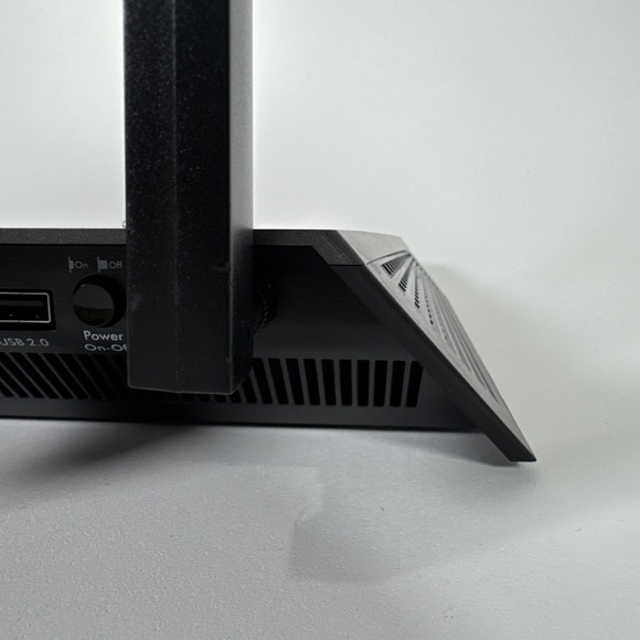 Netgear Nighthawk AC9100 R7000 - Picture 13 of 16